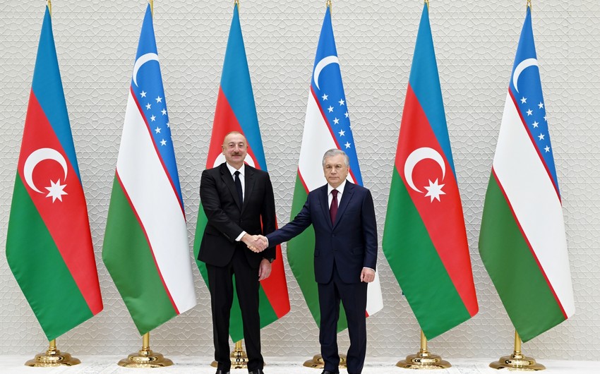 Prezidentlər mətbuata bəyanatlarla çıxış etdi