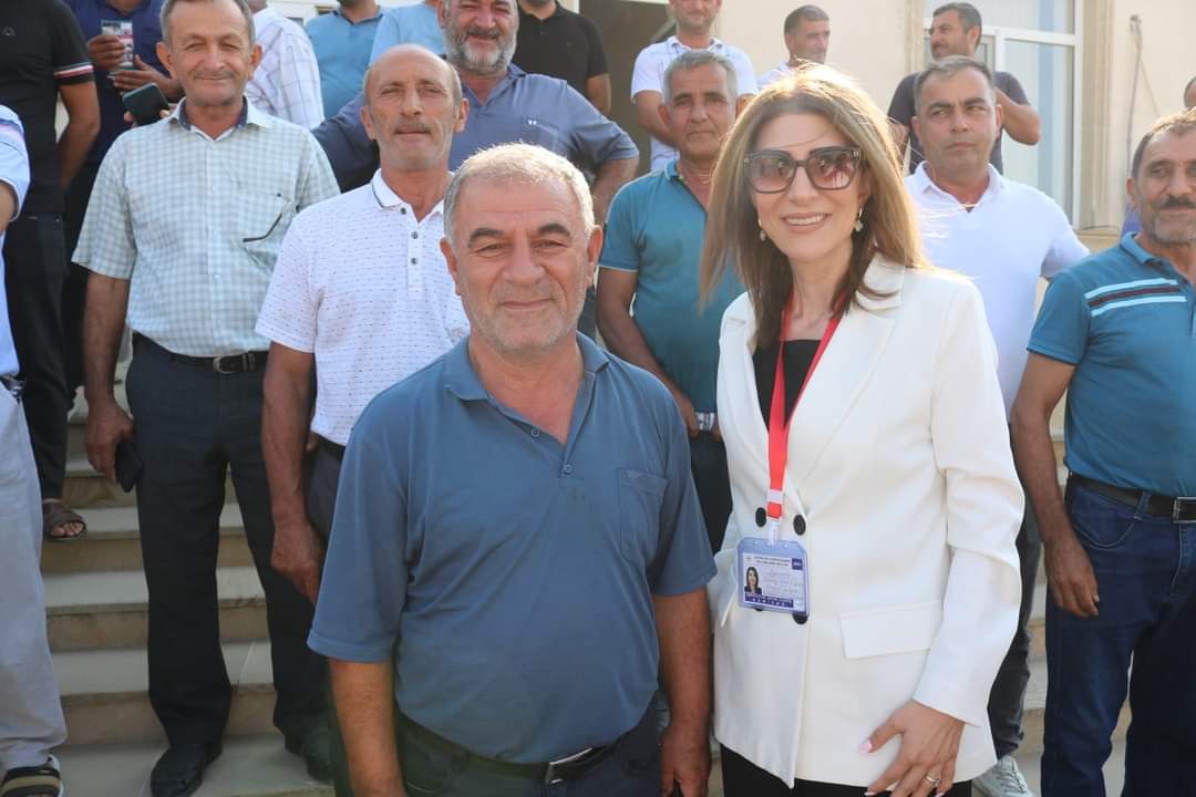 Günay Ağamalı “P-Aqro” MMC-nin Salyan filialında çalışan seçicilərlə görüşü - FOTO/VİDEO