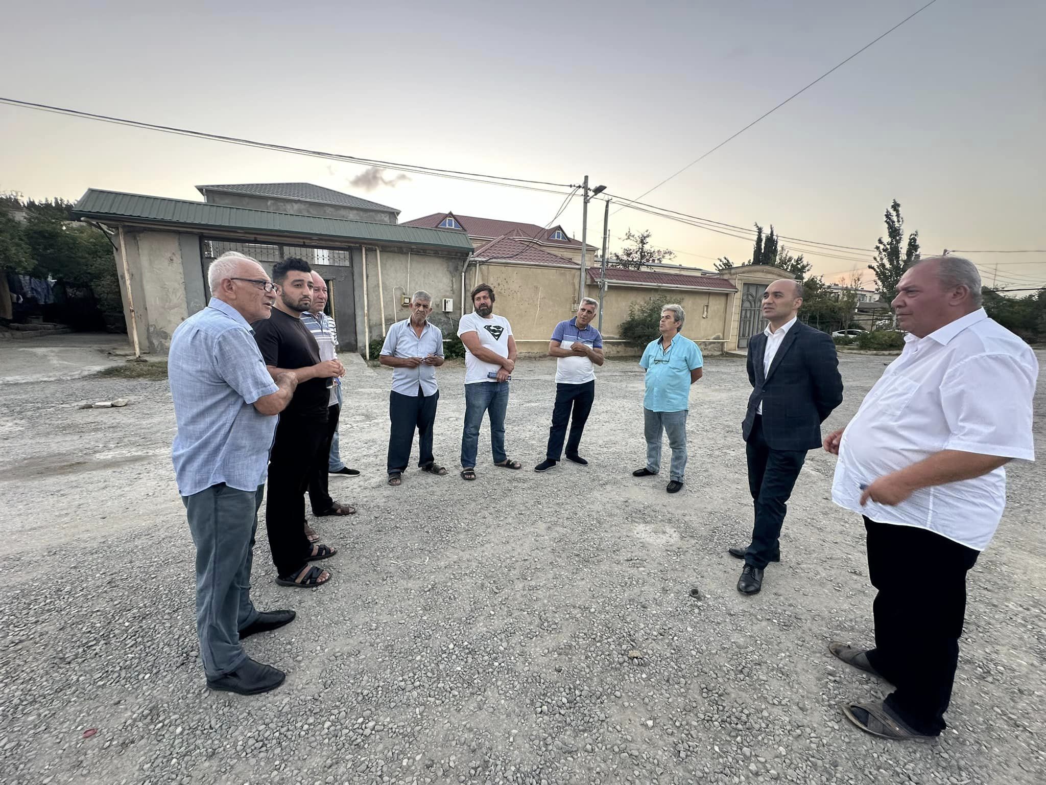 Qaya Məmmədov seçicilərlə görüşlərini davam etdirir - FOTOLAR