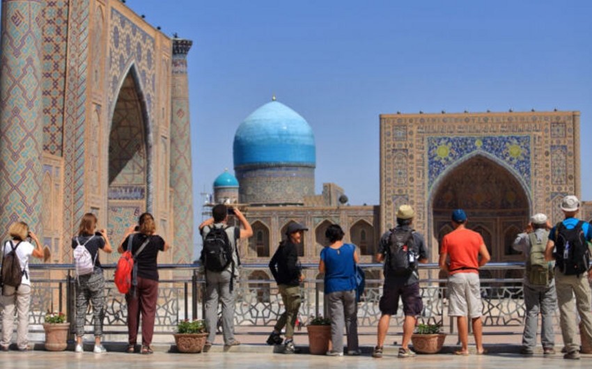 Özbəkistana səfər edən azərbaycanlı turistlərin sayı 10 min nəfərə YAXINLAŞDI