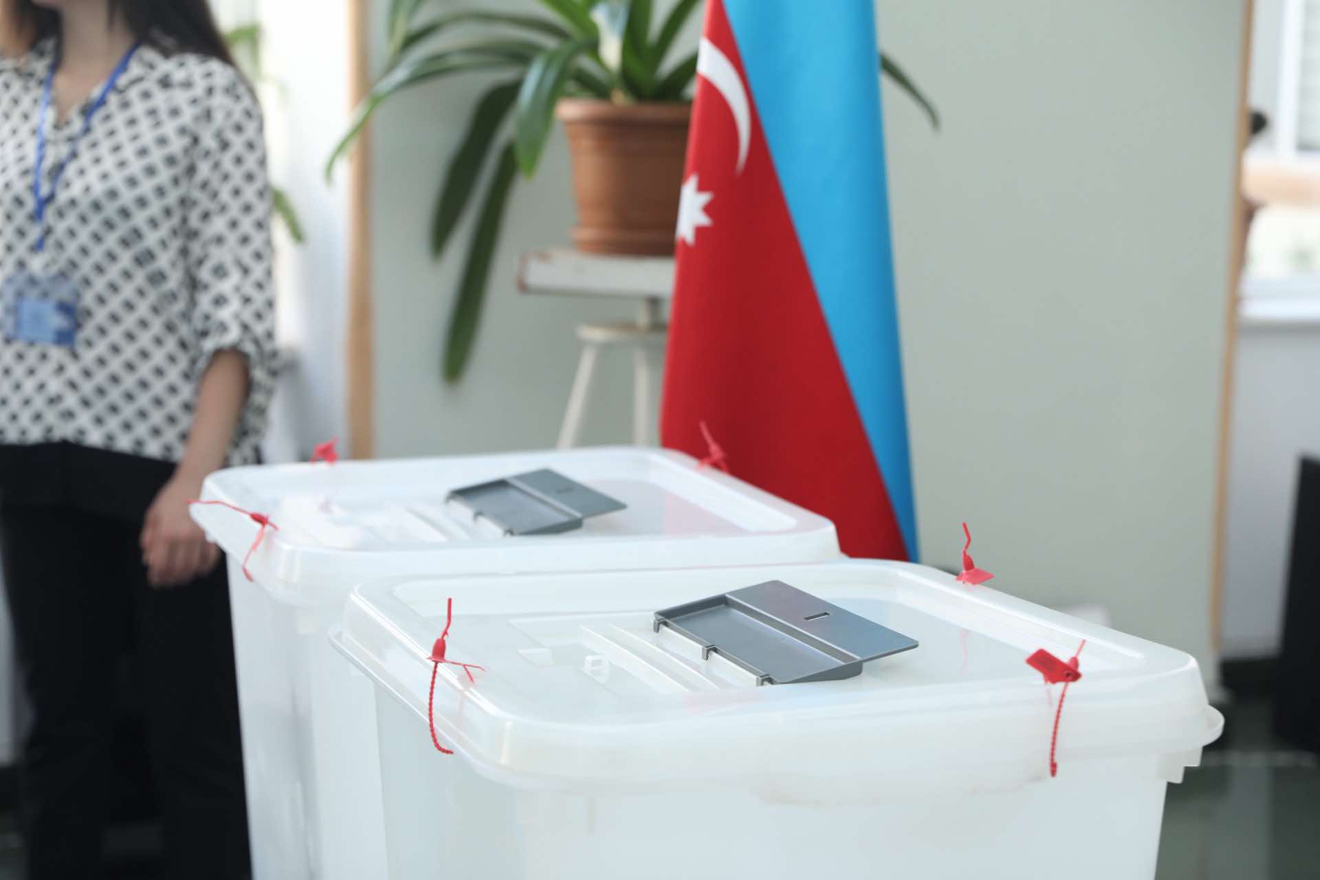 Səsvermə başladı