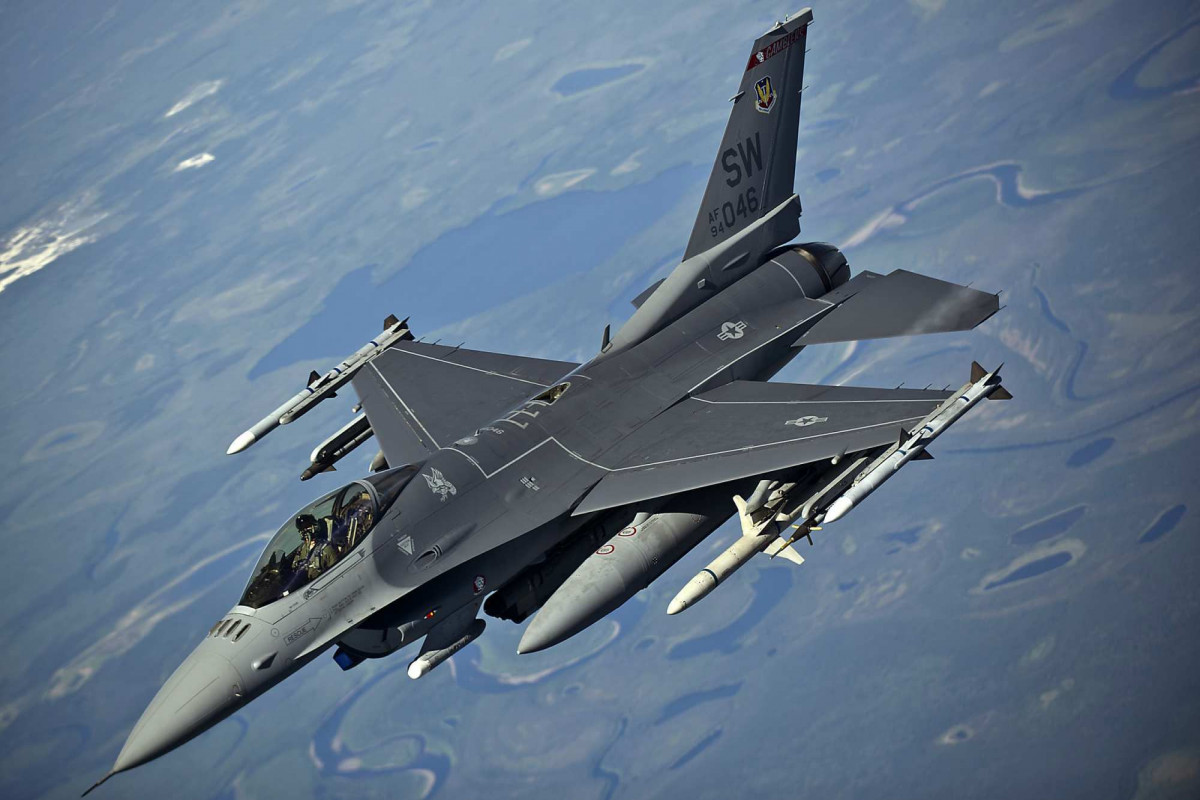 ABŞ yeni yardım paketi ilə Ukraynaya F-16 raketlərini göndərə bilər