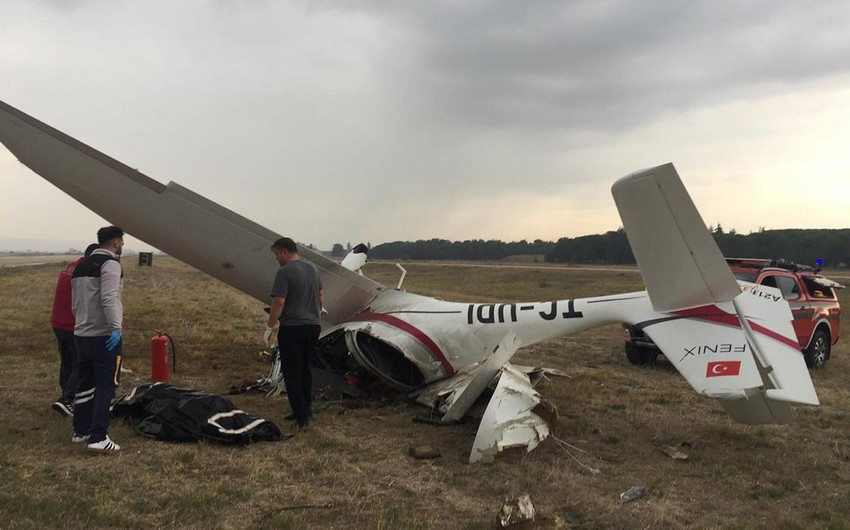 Türkiyədə təlim təyyarəsi qəzaya uğradı - İki pilot öldü