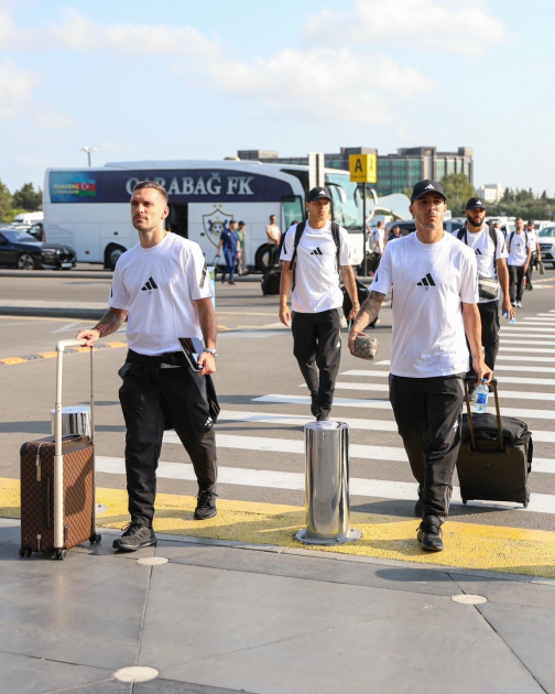 
"Qarabağ" Londona yollandı -FOTO