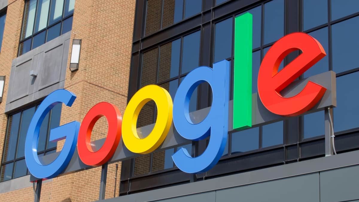 "Google" keçmiş işçisini şirkətə qaytarmaq üçün fantastik məbləğ ÖDƏDİ