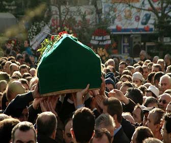 Tanınmış siyasi xadim vəfat etdi - FOTO