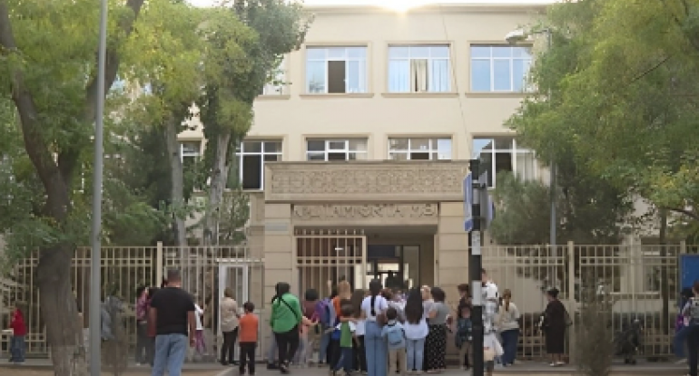 Bakıda şagird sinif yoldaşına xəsarət yetirdi - Hadisənin TƏFƏRRÜATI