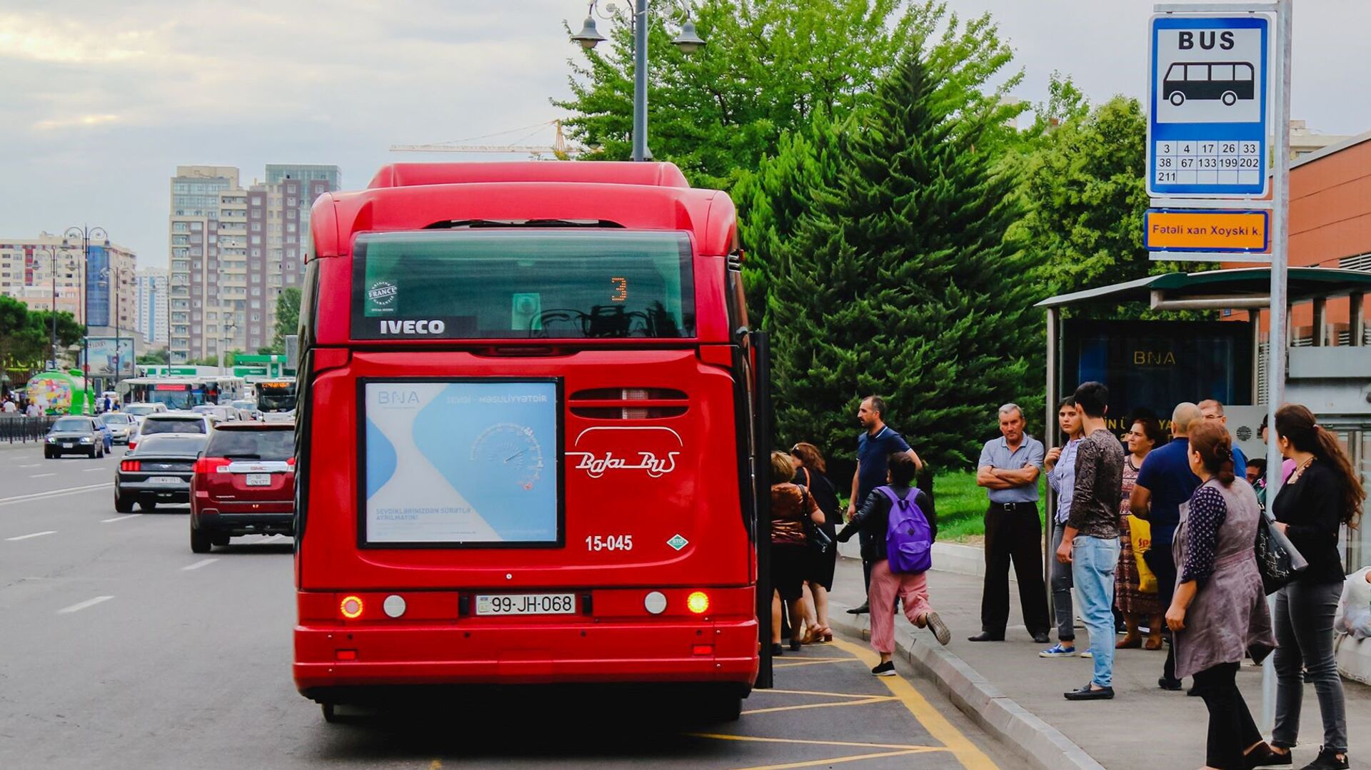 Bakıda avtobus dayanacaqlarında mobil platformalar quraşdırılacaq