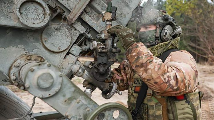 
Rusiya hərbçiləri Donetskdə yaşayış məntəqəsini nəzarətə götürdülər

