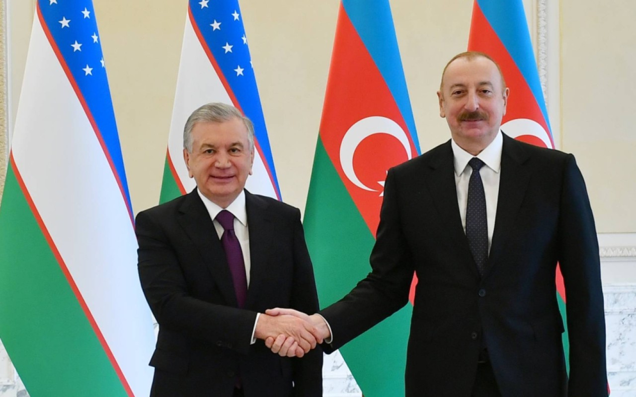 Şavkat Mirziyoyev İlham Əliyevə zəng etdi
