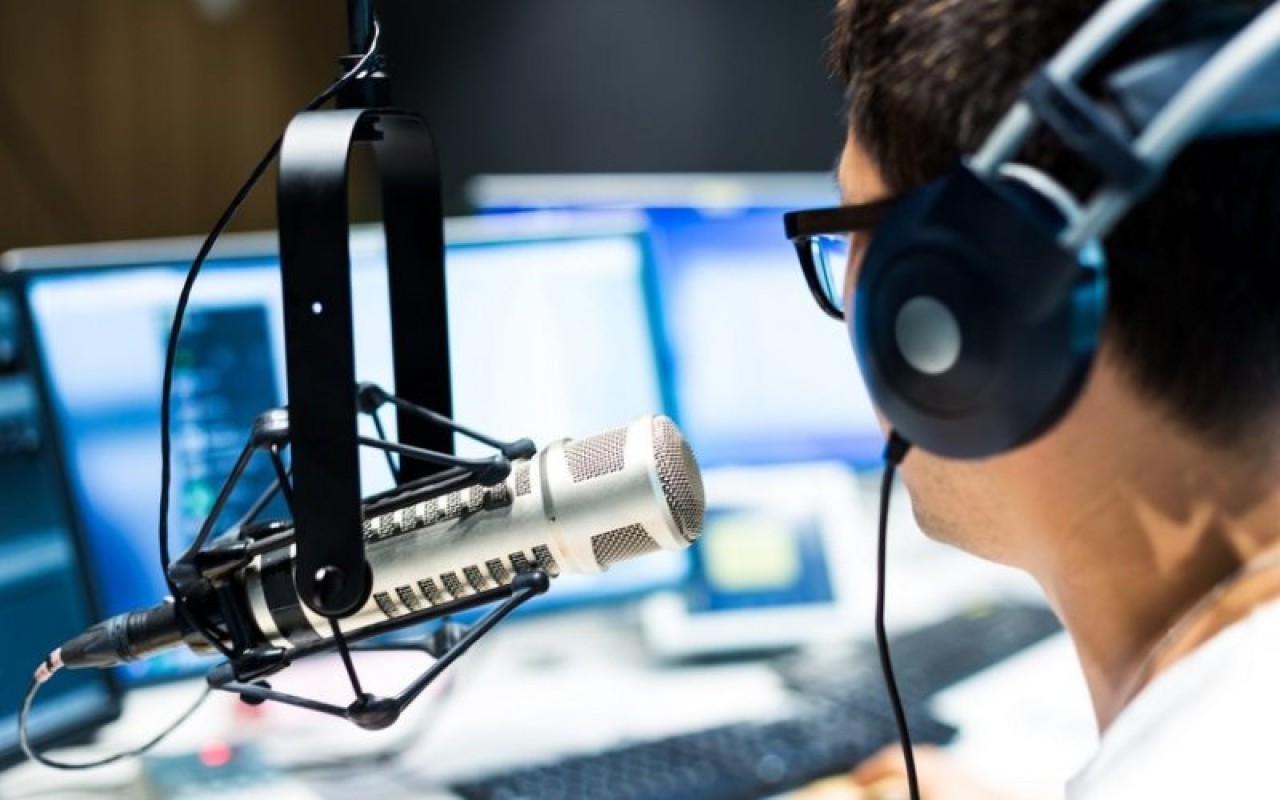 Televiziya, radio və nəşriyyata büdcədən ayırmalar cüzi artırıldı