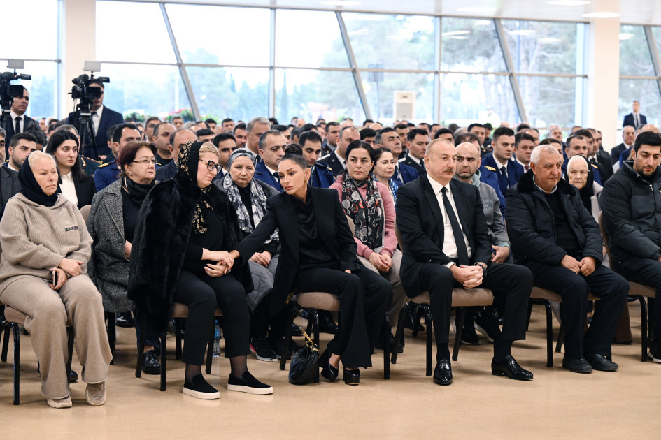 Prezident və xanımı vida mərasimində iştirak etdi - YENİLƏNDİ/FOTOLAR