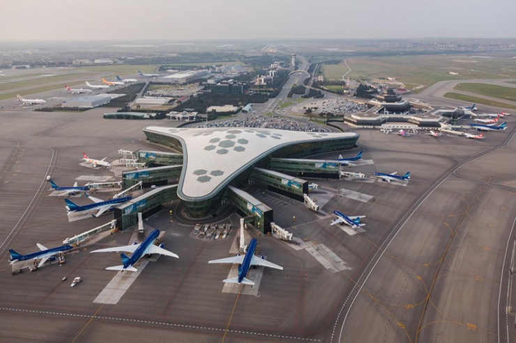 Bakı aeroportunda ÖLÜM
