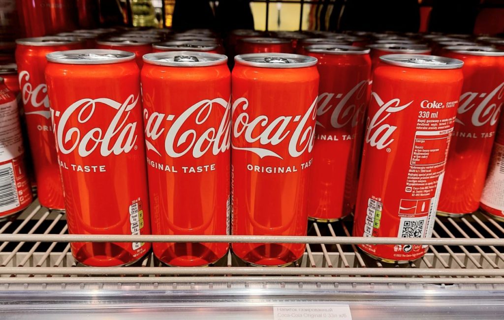 Trampın qərarı "Coca-Cola"nı çətin vəziyyətə salıb: Çıxış yolu axtarılır