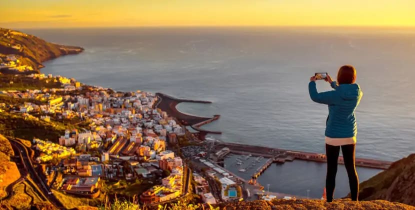 
Dünyanın ən gözəl adası: İl boyu günəş var, turist yoxdur - FOTO