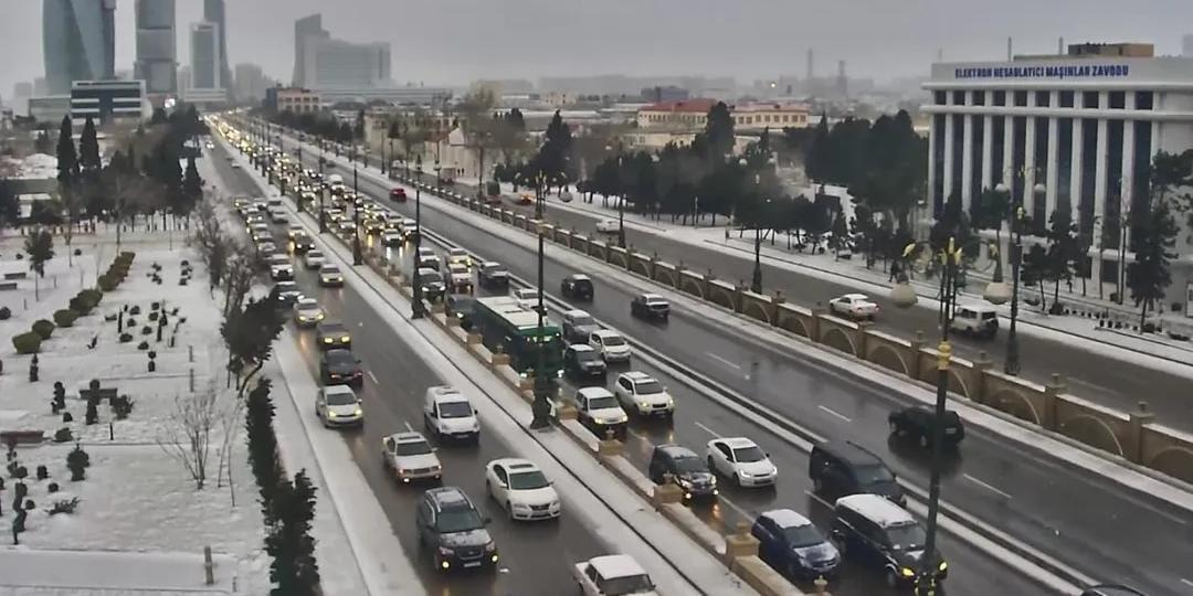 
Hava şəraiti ilə əlaqədar avtobusların hərəkətində gecikmələr var - AYNA