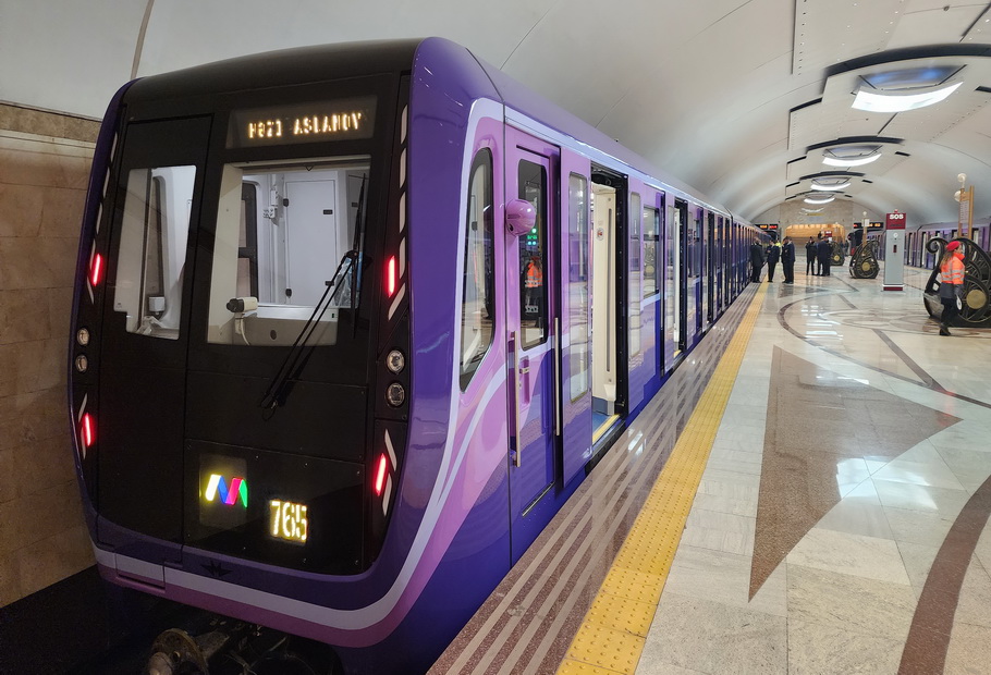 Bakı metrosunda nasazlıq - Qatarlar gecikdi