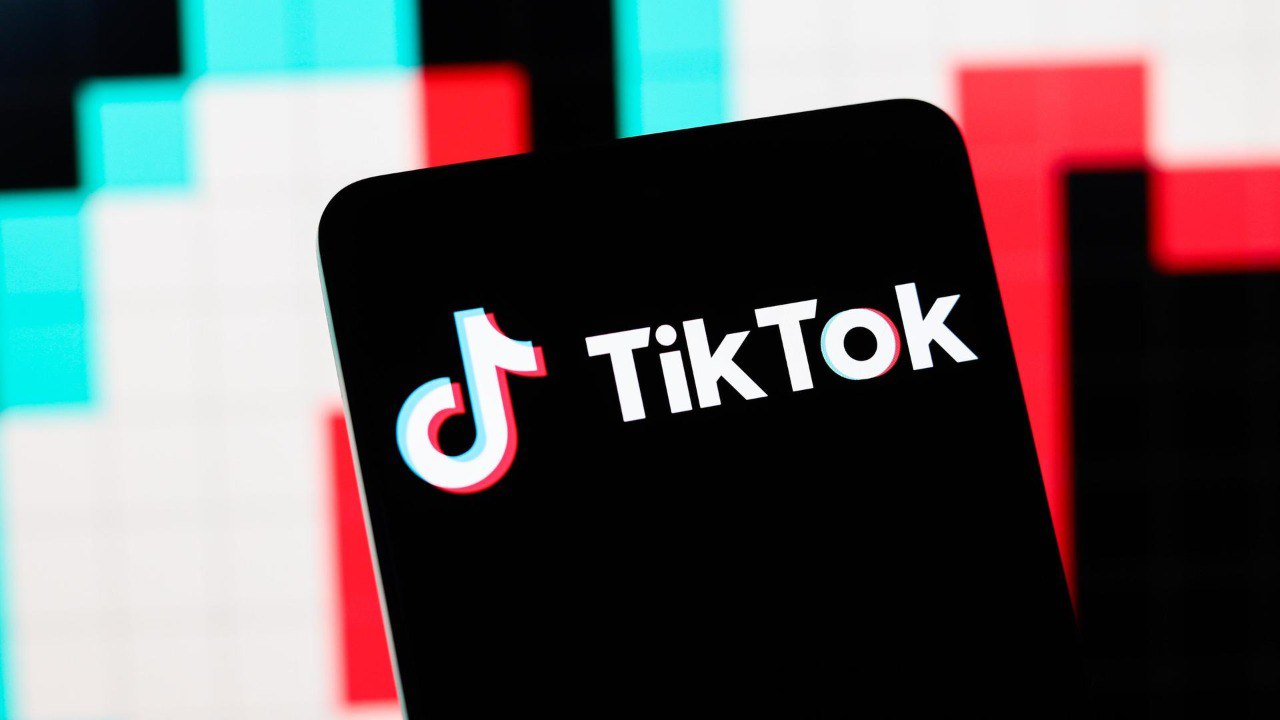 
“TikTok“ 1 illik QADAĞAN EDİLDİ