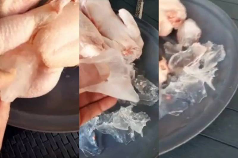 Mağazadan alınan toyuğun içərisindən buz çıxdı – VİDEO