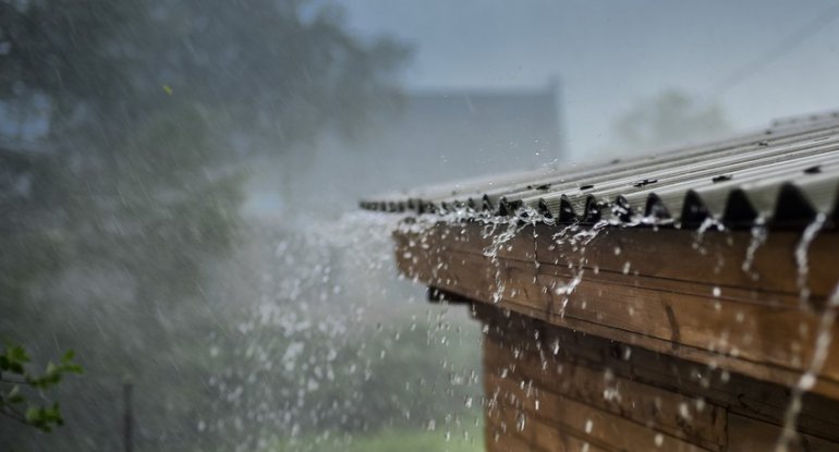 Yağıntılı hava şəraiti davam edir, bəzi rayonlara qar yağır - FAKTİKİ HAVA