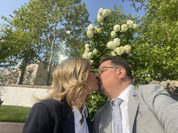 Səfir Bakıda xanımı ilə səmimi foto paylaşdı