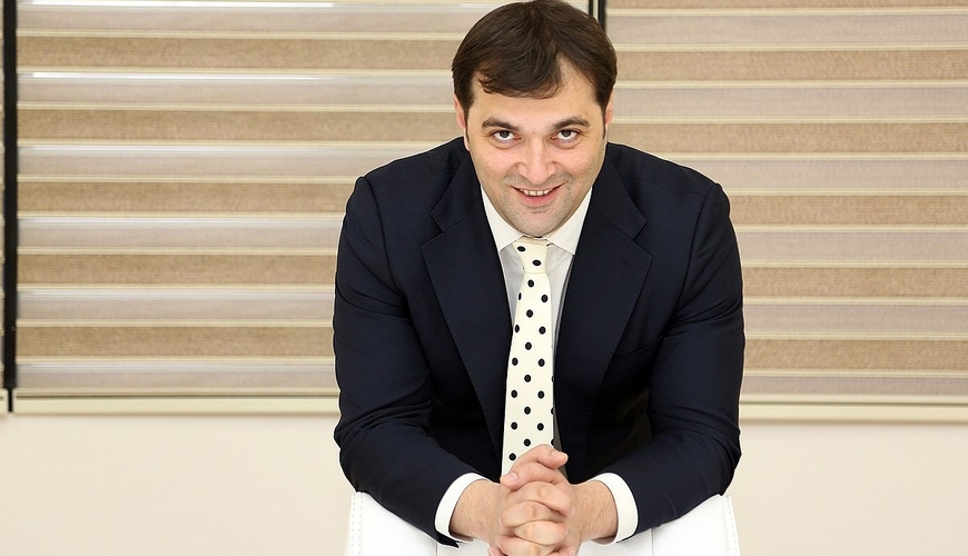 
Emin Musəvi qızının şəklini paylaşıb bu sözləri yazdı - FOTO