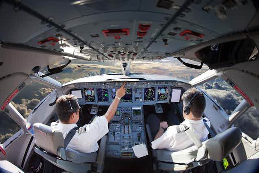 Niyə təyyarələrdə ən azı iki pilot olmalıdır?
