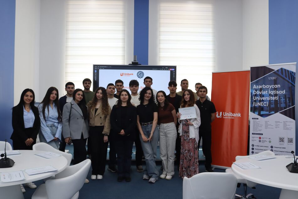 "Unibank" dayanıqlı maliyyə seminarları təşkil edib