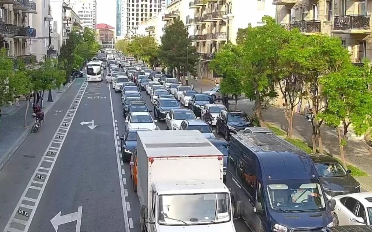 Bu yollarda sıxlıq var- SİYAHI