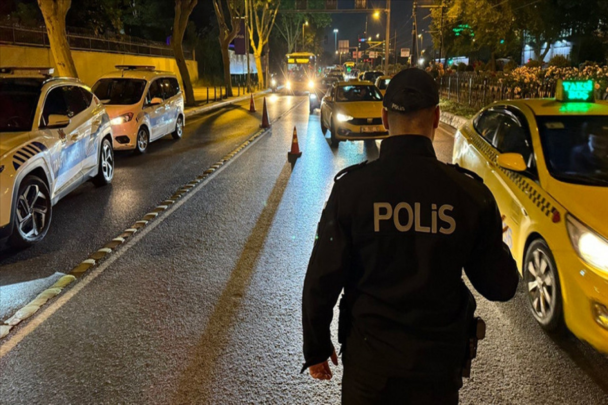 İstanbulda reyd zamanı 1005 nəfər saxlanıldı