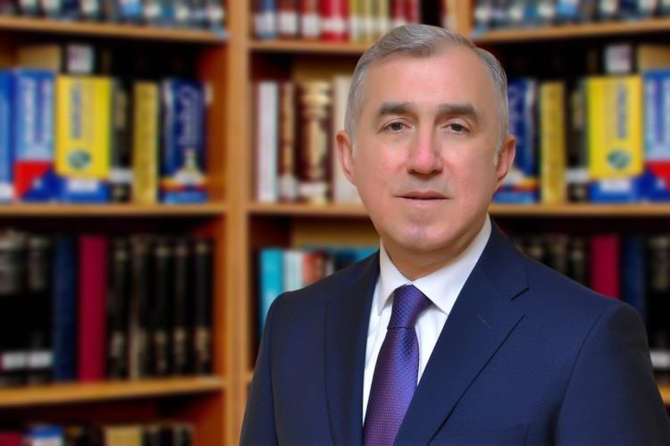 Abbas İsmayılov nazir müavini vəzifəsindən AZAD EDİLDİ