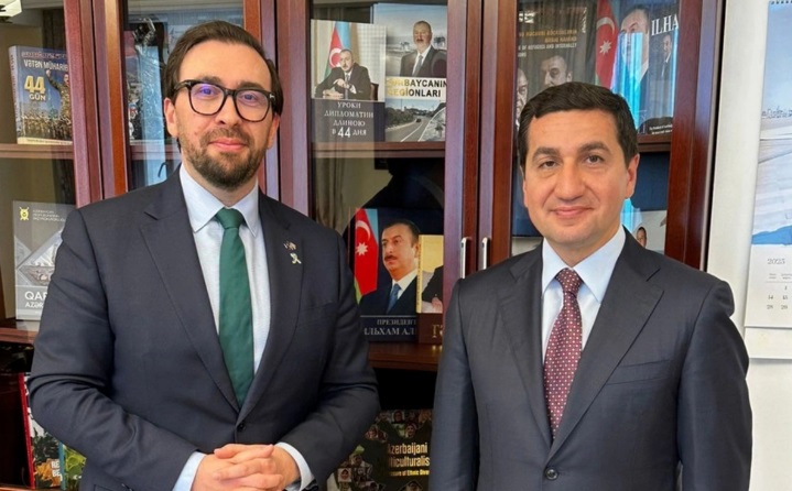 Azərbaycan Prezidentinin köməkçisi NATO nümayəndəsi ilə görüşüb