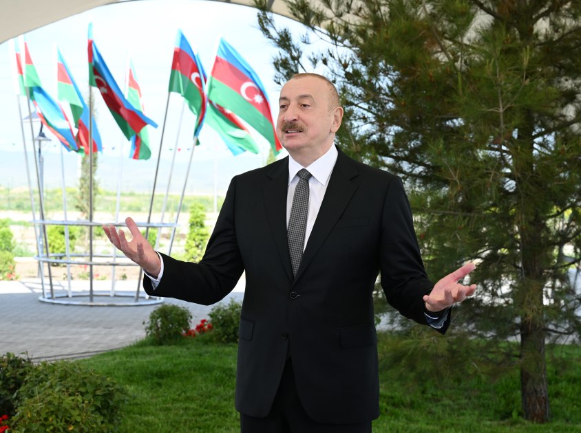 İlham Əliyev: “44 gün ərzində düşməni böyrü üstə qoyduq”