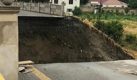 Bakıda körpü uçdu, yol BAĞLANDI - SON GÖRÜNTÜLƏR