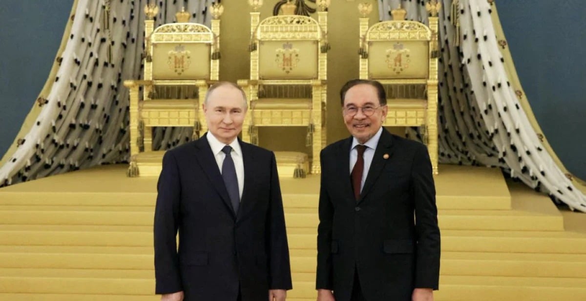 Putinlə Ənvər İbrahim arasında “taxt” dialoqu - VİDEO - FOTO