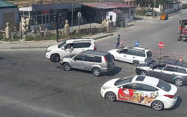 Bu yol bağlıdır- Sürücülərin diqqətinə!