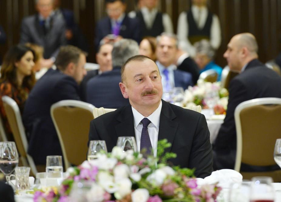 Macarıstanda İlham Əliyevin şərəfinə verilən ziyafətin MENYUSU – FOTO
