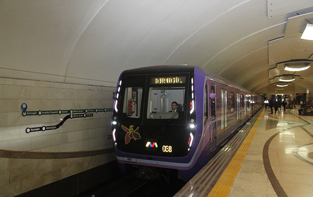 Metroda interval azaldıldı