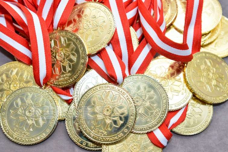 Azərbaycanda bu şəxslərə medal veriləcək