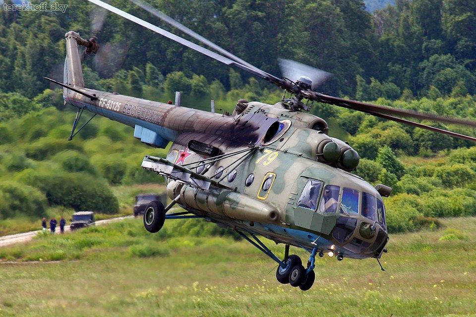 Rusiyada helikopter qəzaya uğradı: Ölənlər var - VİDEO