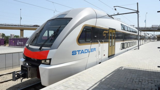 Bakıda sürət qatarı piyadanı vurdu