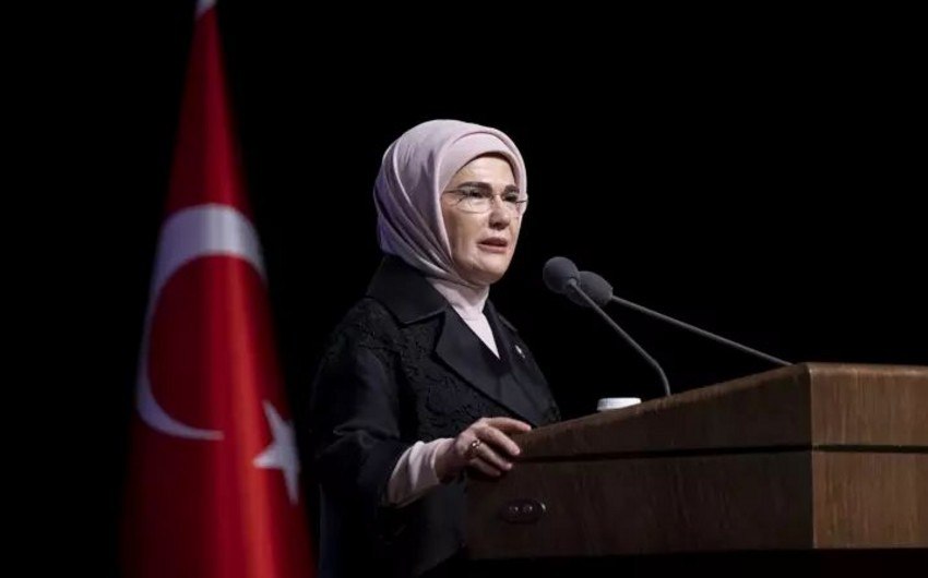 Əminə Ərdoğan: “Bir millət, iki dövlət” - daim bir, bütöv