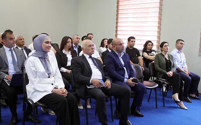 Azərbaycan klublarına lisenziyalar verildi - FOTOLAR