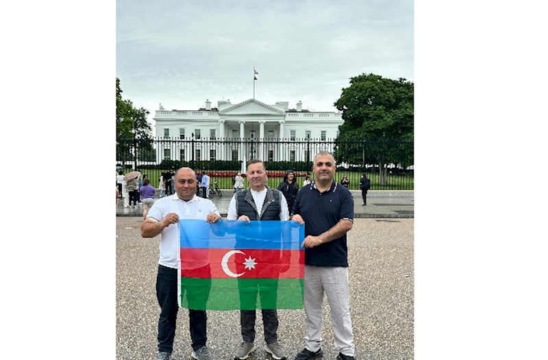 Ağ Evin qarşısında Azərbaycanın Dövlət Himni səsləndirildi— VİDEO
