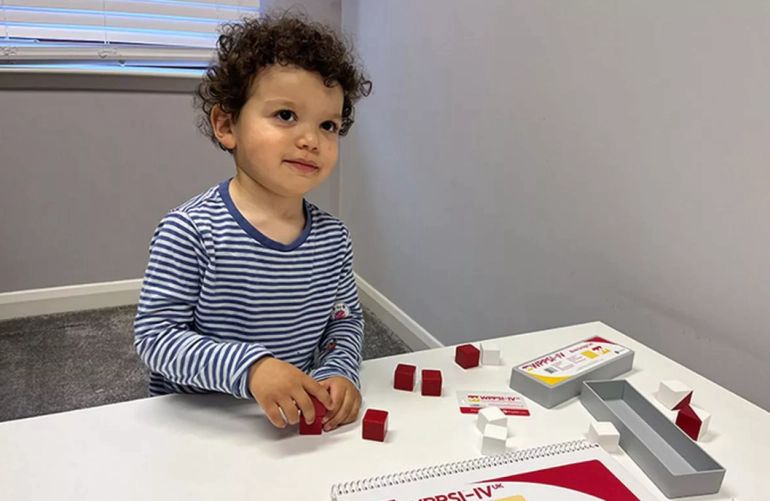 “Dünyanın ən gənc alimi": 2 yaşında dahi adlandırılan oğlan - FOTO