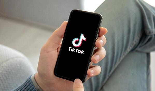 Həbsdə olan üç tiktoker ev dustaqlığına buraxıldı