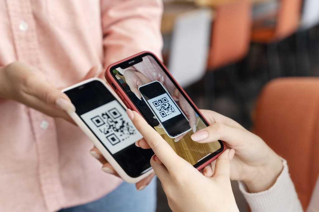 İctimai məkanlarda saxta QR-larla vətəndaşlar aldadılır - XƏBƏRDARLIQ