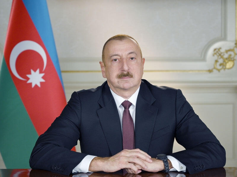 İlham Əliyev Jomart Tokayevi təbrik edib