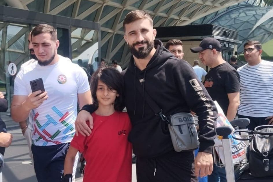 Tanınmış UFC döyüşçüsü Bakıya GƏLDİ