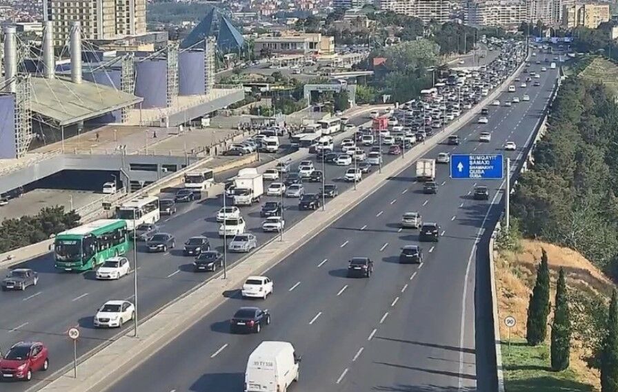 Bakının bu yollarında tıxac yarandı
